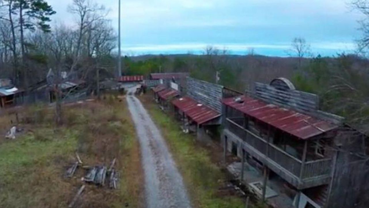 Kentucky is Home to an Abandoned Town Most People Don’t Know About